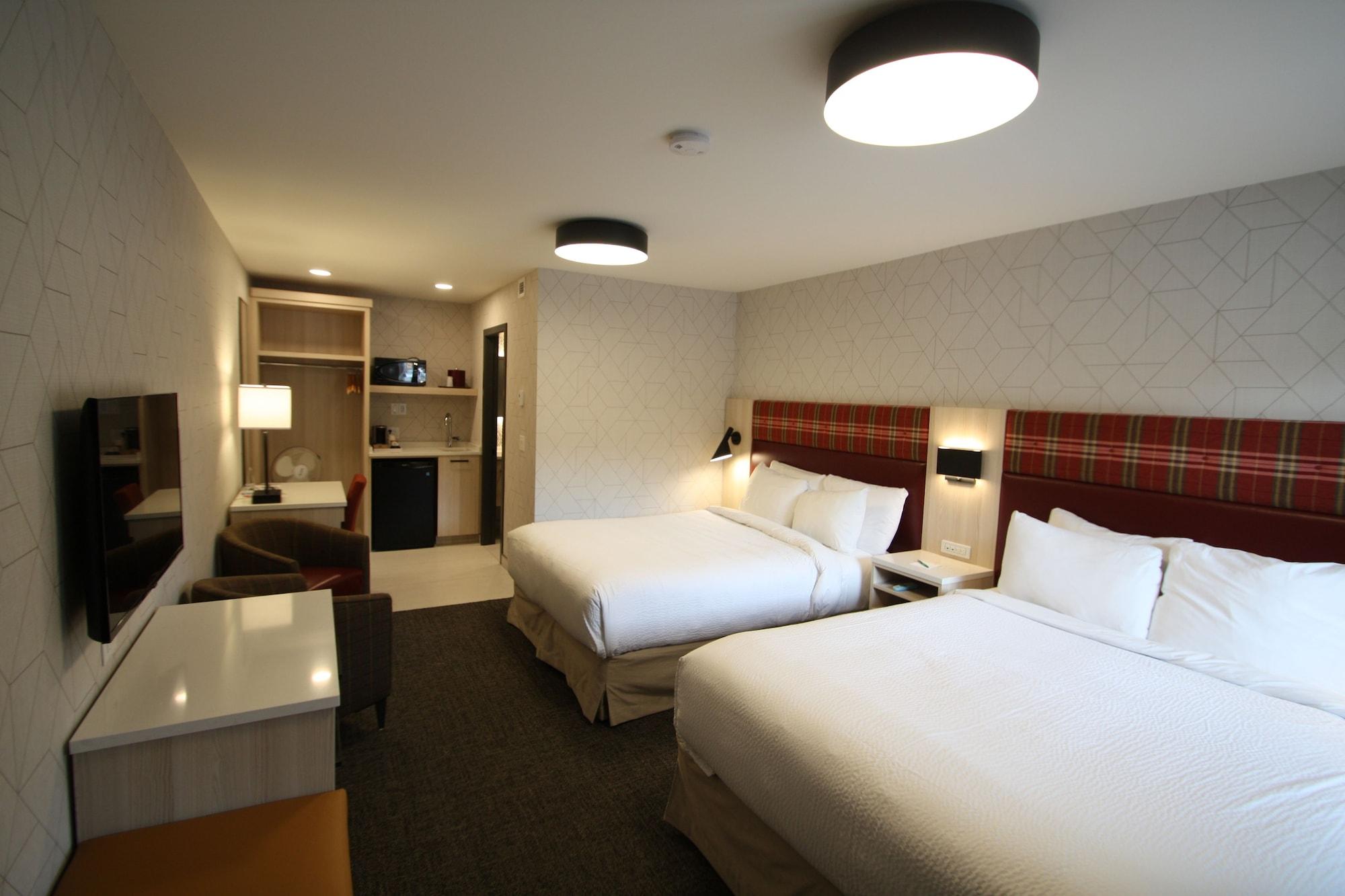 Mountaineer Lodge Lake Louise Bagian luar foto